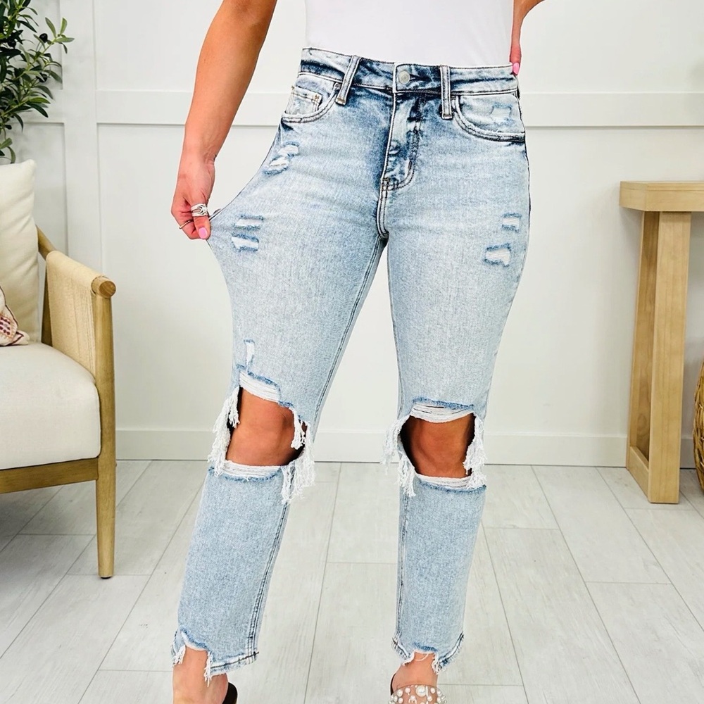 Moco Boutique High Rise Vintage Wash Jeans gently worn size 31 or 13
